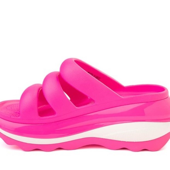 BNWT Crocs Mega Crush Triple Strap Sandals – Pink Crush – Style ID: 521540 - Picture 2 of 13